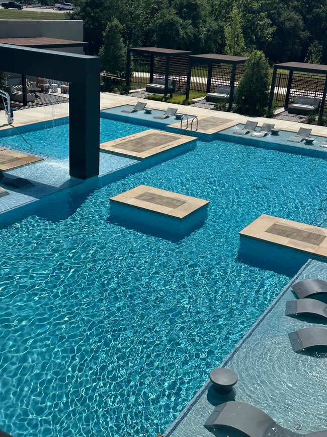 Building Photo - 12208 Tech Ridge Blvd