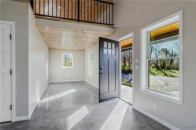 Building Photo - 118a Kirkland Ave