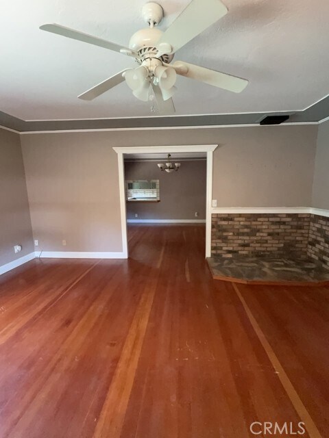 Building Photo - 5480 Live Oak Dr