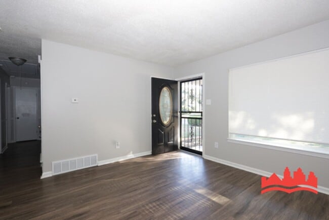 Building Photo - 4721 Bradford Dr