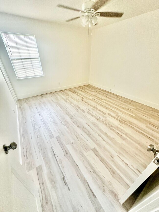 Building Photo - Nice 4 Bedroom 2 Bath House for Rent!