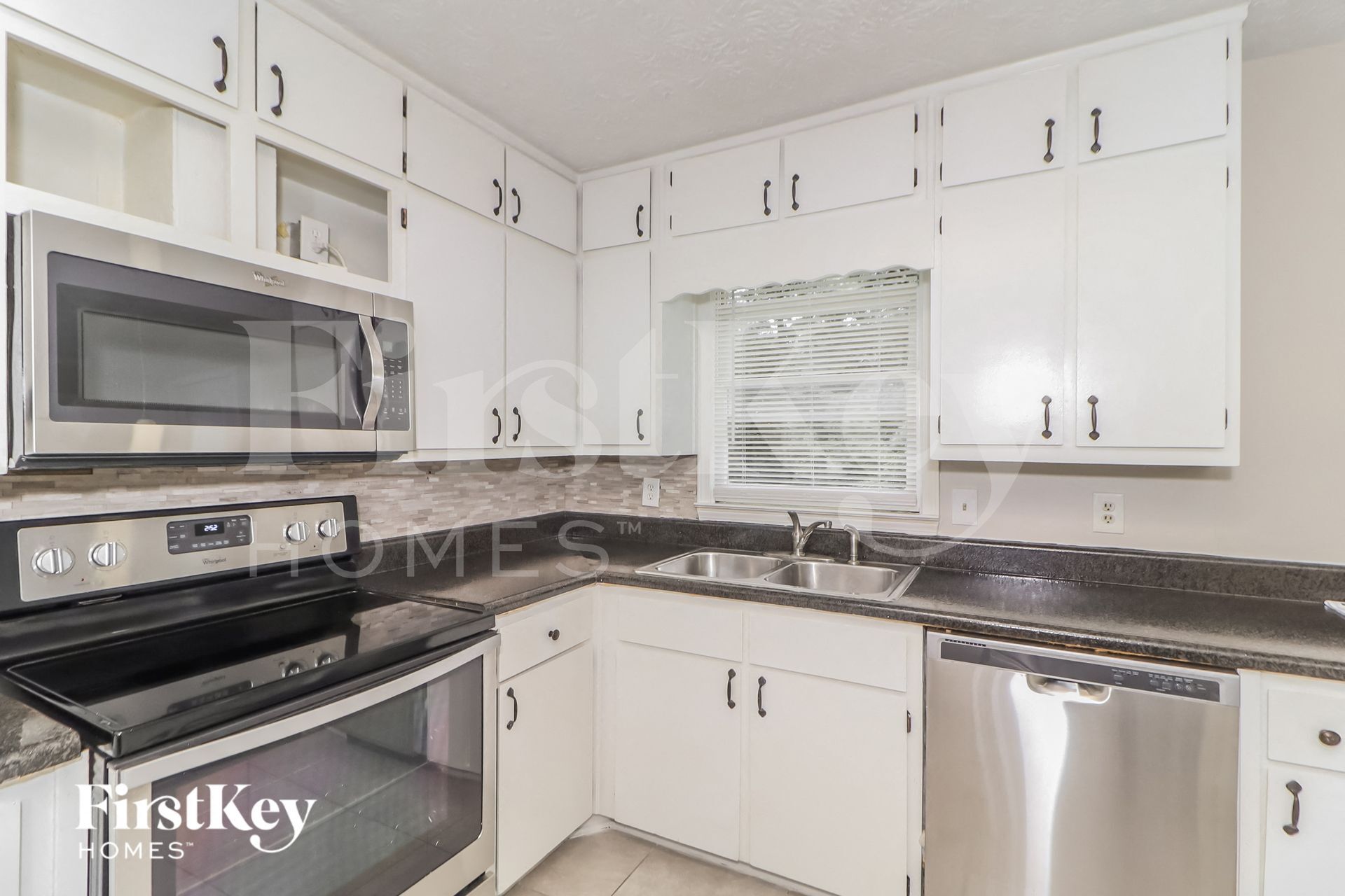 Building Photo - 2671 Pine Log Way