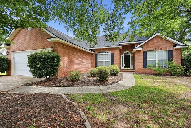 Building Photo - Centrally Located Home in Richmond Hill