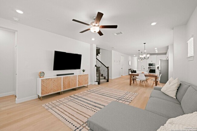 Building Photo - 2623 Suncadia Ln