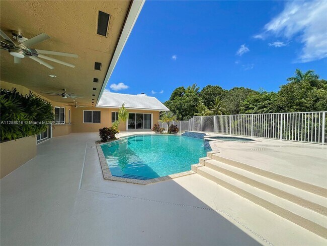 Building Photo - 7101 Holatee Trail