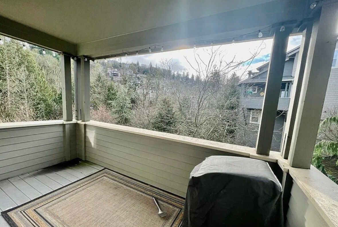 Building Photo - 8557 SE Bristol Park Dr