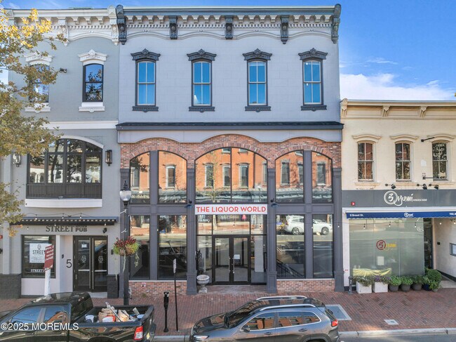 Building Photo - 7 Broad St