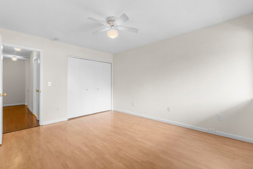 Building Photo - 25 2nd St