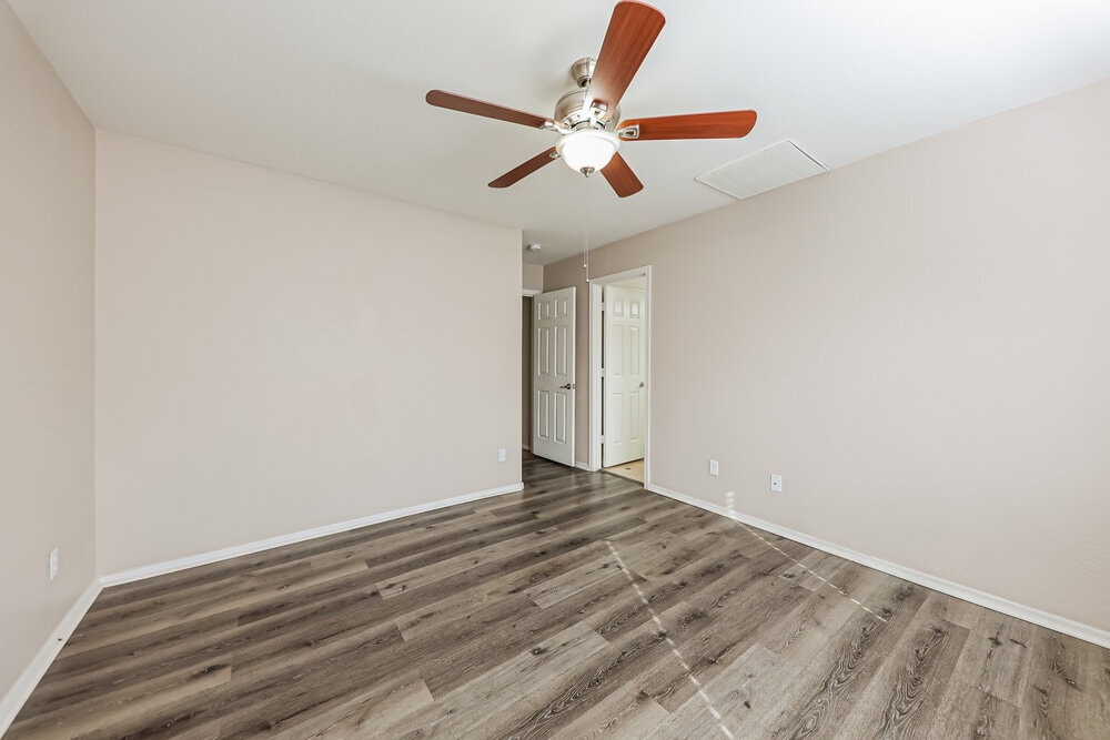 Building Photo - 591 S 167th Dr