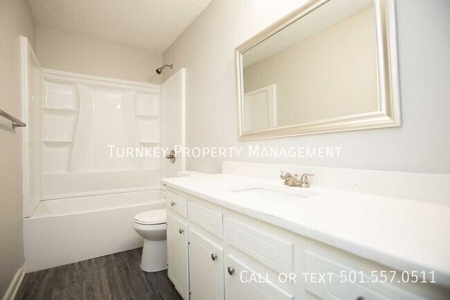 Building Photo - 2102 Fendley Dr