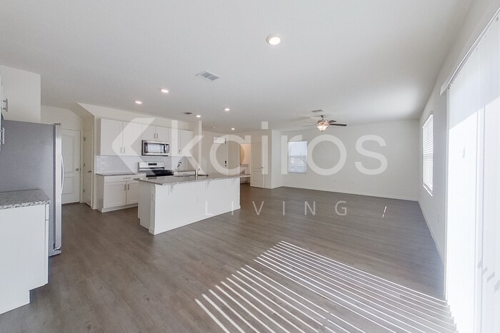 Building Photo - 32048 Katelin Cir