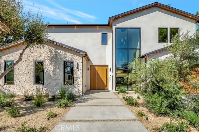 Building Photo - 5149 Beeman Ave