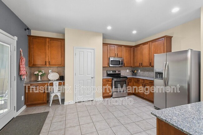 Building Photo - 545 Stonebrook Dr