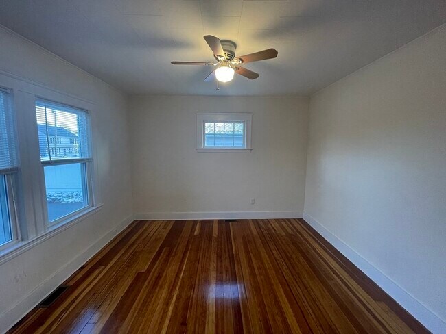 Building Photo - 290 Hilldale Ave