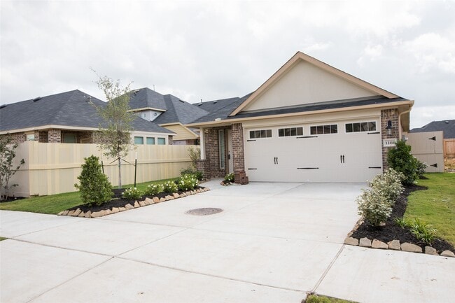 Building Photo - 12111 Parade Park Pl