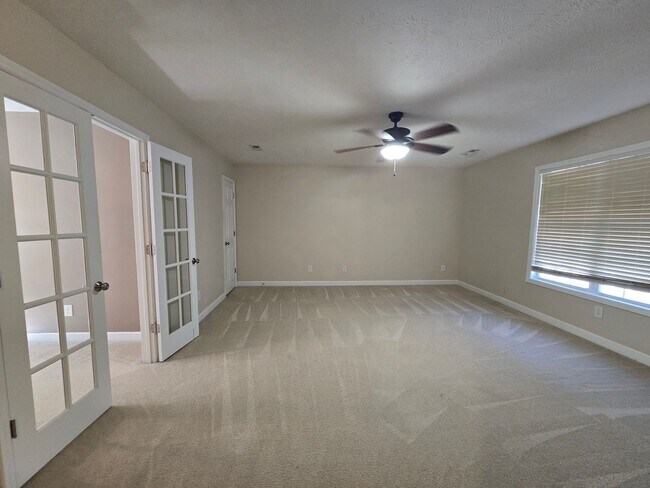 Building Photo - 197 Rolling Stone Ct