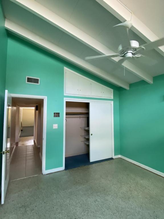 Building Photo - 25 Golfview Cir NE