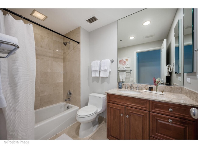 Building Photo - 415 E North Water St