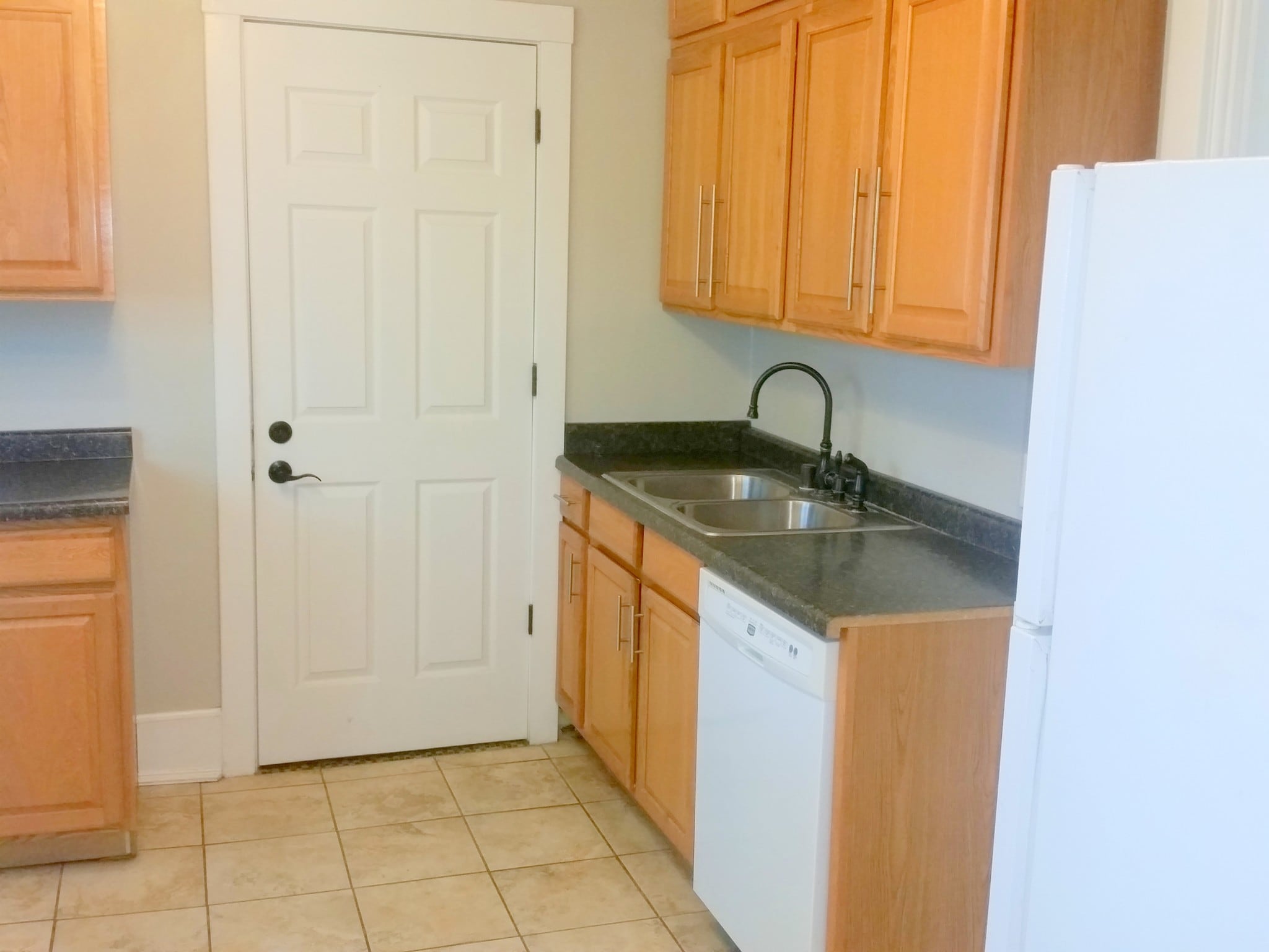 Kitchen - 1203 Chandler St