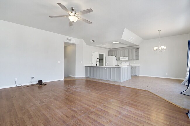 Building Photo - 4717 Excalibur Dr