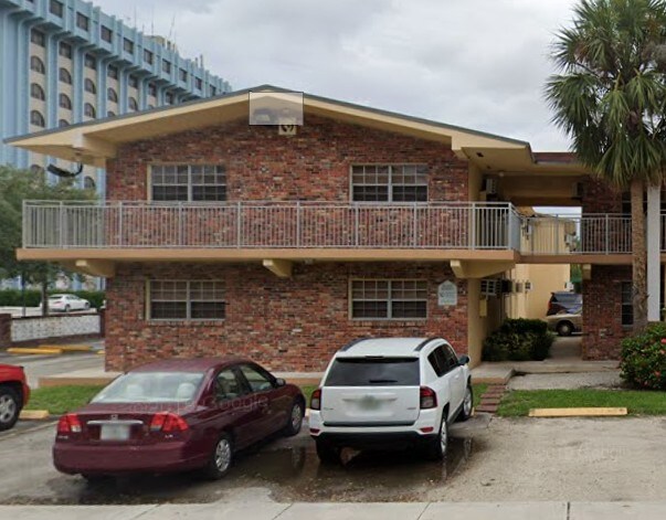 Building Photo - 645 Palmetto Dr