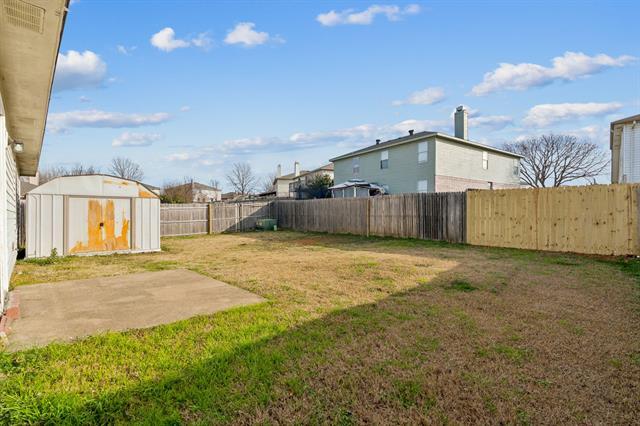 Building Photo - 8201 Canoe Ridge Ln