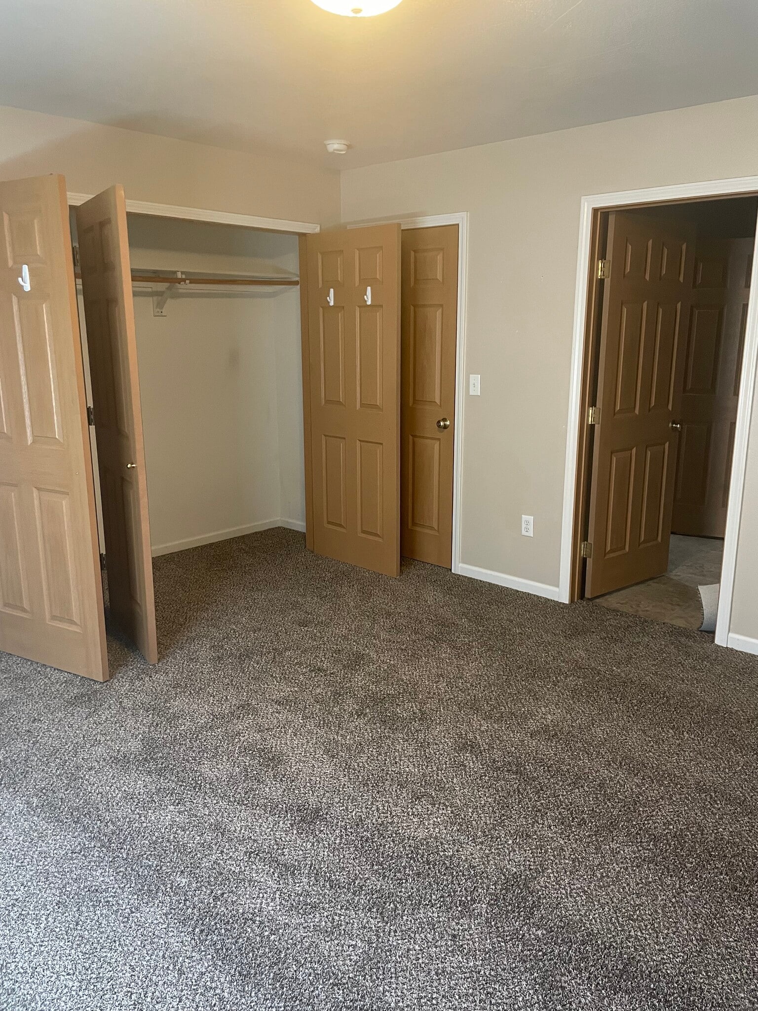 Building Photo - 4220 Central Ave