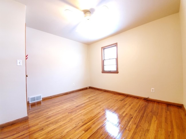 Building Photo - 1857 17th St NW