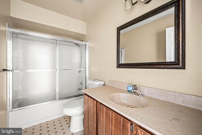 Building Photo - 401 Alderbrook Dr