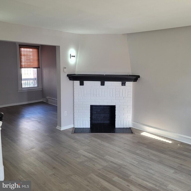 Building Photo - 6614 N Smedley St