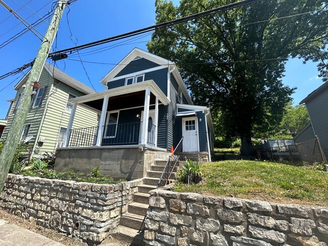 Building Photo - Addyston- Cozy 2 bedroom 1 bath