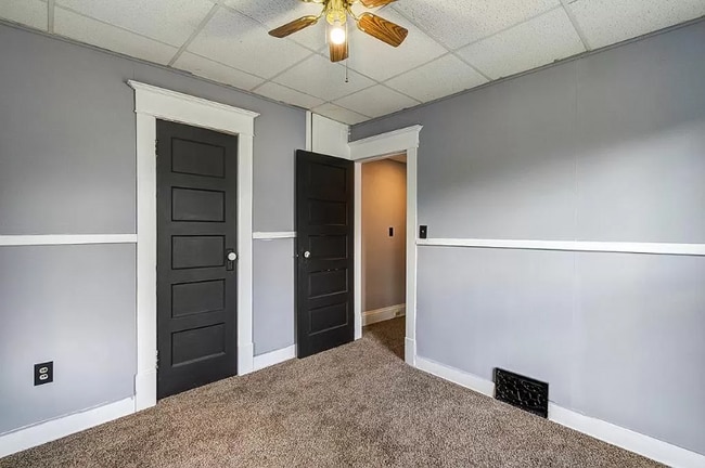 Building Photo - 321 S Eleventh St