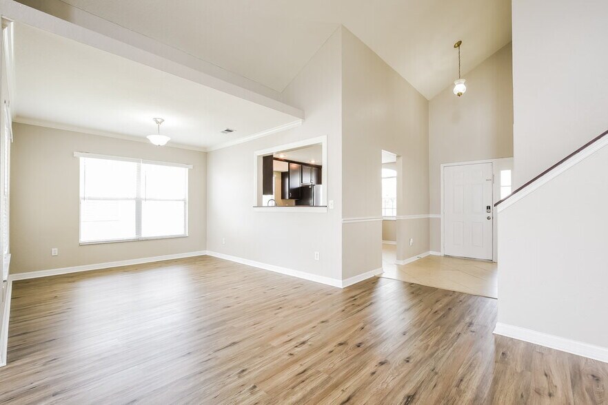 Building Photo - 10051 Sandbar St