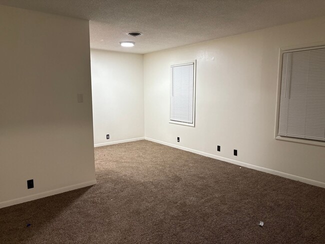 Building Photo - 625 S Austin St