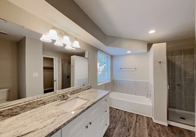 Building Photo - 614 Arbor Creek Dr