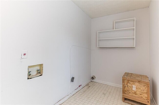 Building Photo - 3873 Princess Ct