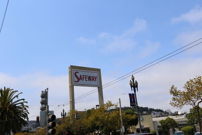 Building Photo - 306-308 Church St.