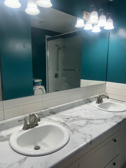 Building Photo - 6049 67th Way N