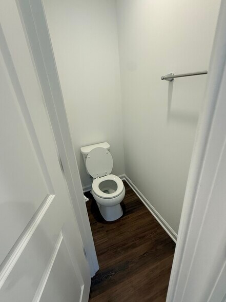 Building Photo - 620 Slick Terrace