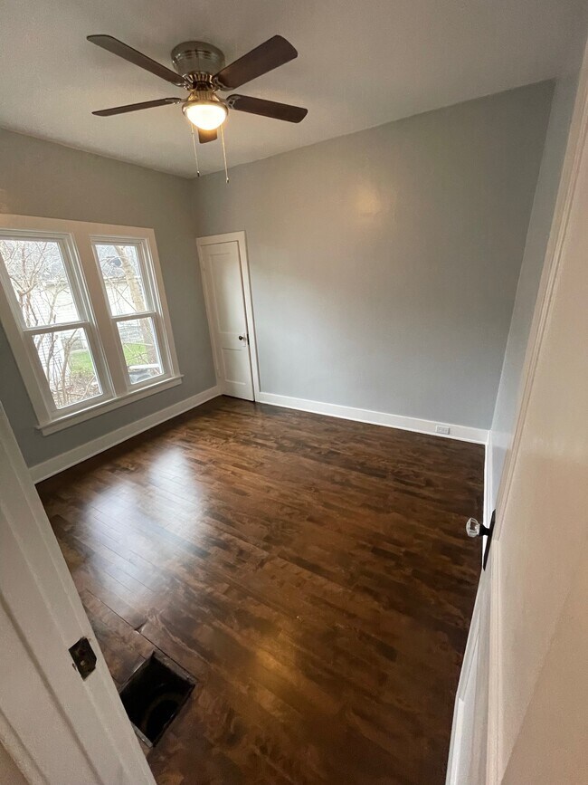 Building Photo - 1844 Monroe Ave NW