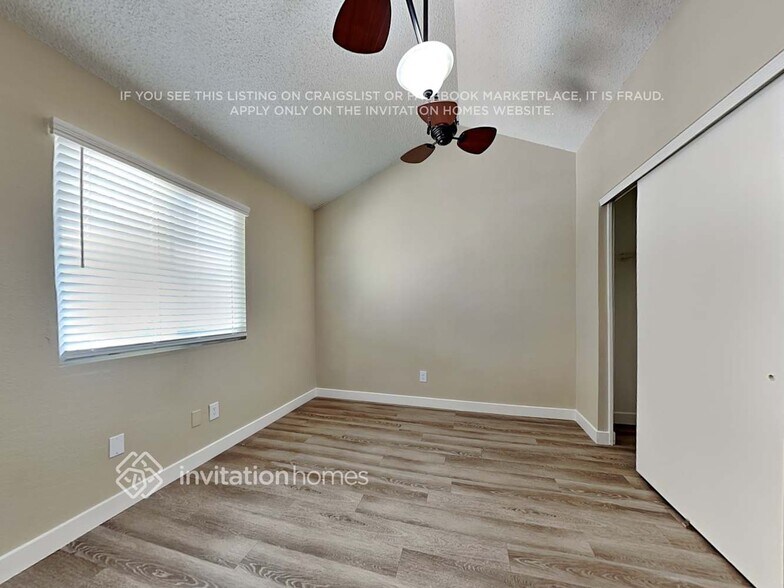 Building Photo - 441 S Maple