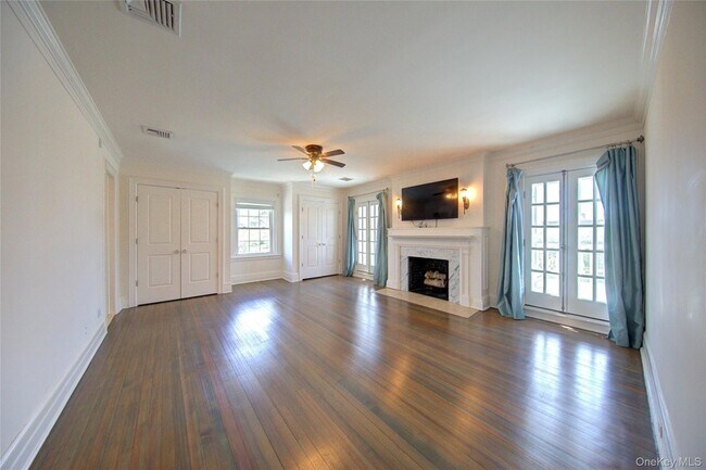 Building Photo - 159 Magnolia Blvd