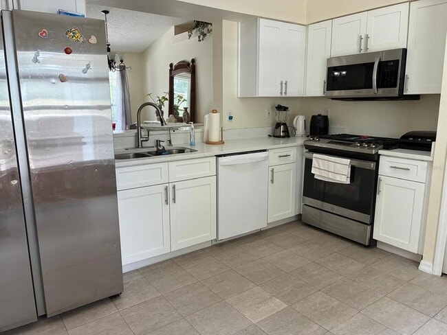 Building Photo - 15405 Margaux Dr