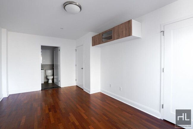 Building Photo - 721 Flushing Ave