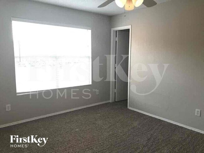 Building Photo - 3356 Mojave Dr