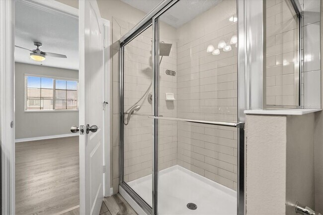 Building Photo - 1155 Water Iris Wy