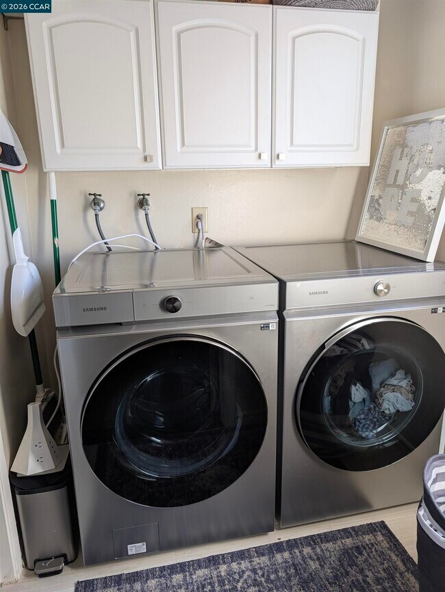 Building Photo - 24 Barcelona Ct