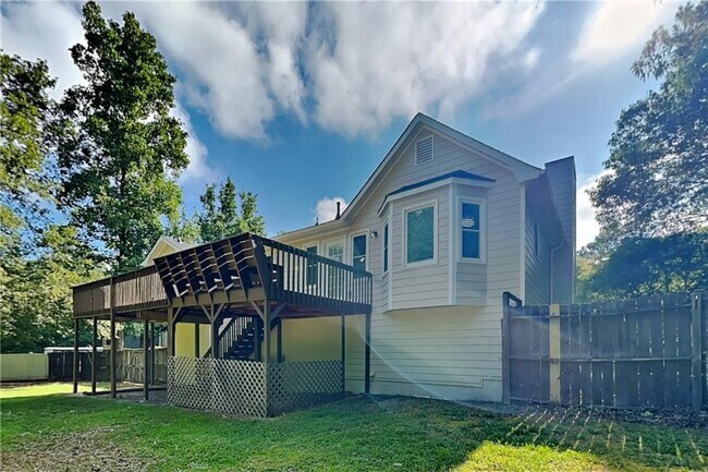 Building Photo - 4 Oak Landing Trail S