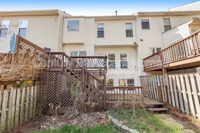 Building Photo - 21217 Millwood Square