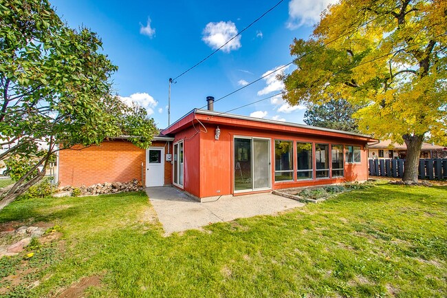 Building Photo - Boise Bench Home w/ Sun Room